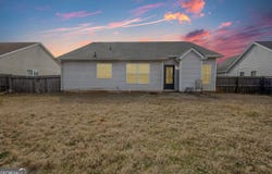 118 Covington Cove, Byron, GA 31008