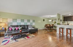 120 Lakeview Drive, Bloomingdale, IL 60108