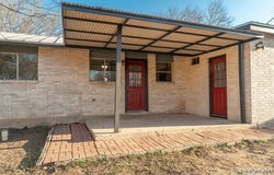 108 E Knippa, Uvalde, TX 78801