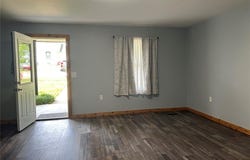 107 W Ruby Avenue, Conway, MO 65632
