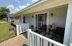 105 Leigh Circle, Ocean Springs, MS 39564
