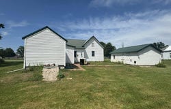 102 Race Street, Cincinnati, IA 52549