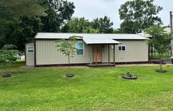 409 E 2nd St, Norris City, IL 62869