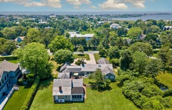 19 Quaquanantuck Lane, Quogue, NY 11959