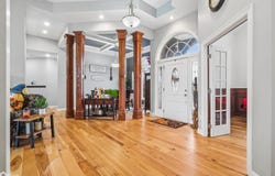 2408 S 7Th Avenue, Marshalltown, IA 50158
