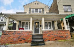 1114 W ARCH Street, Coal Township, PA 17866