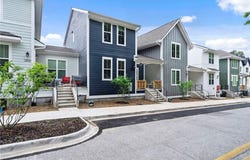 325  W Rock  ST, Fayetteville, AR 72701