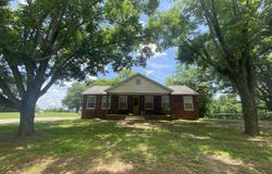 1395 Highway 317, Lockesburg, AR 71846