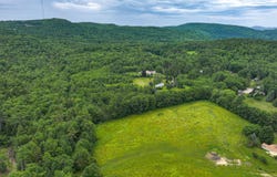 34 Cricket Lane, Sebago, ME 04029