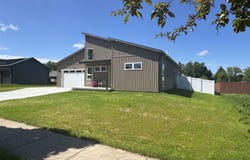 420 Sandmar Drive, Ripon, WI 54971
