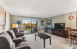 930 TAYLOR Drive, Gurnee, IL 60031