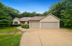 309 Saddlewood, DIXON, IL 61021