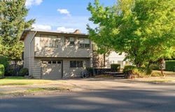 12055 SW BRUCE Ln, Beaverton, OR 97008
