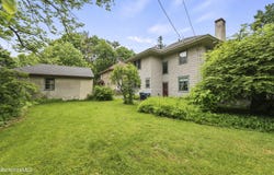 11 Laflin Ter, Pittsfield, MA 01201