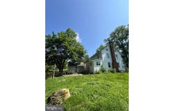 96 RICHLANDTOWN PIKE, QUAKERTOWN, PA 18951