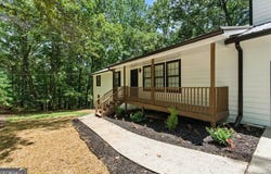 4090 E Chapel Hill, Douglasville, GA 30135