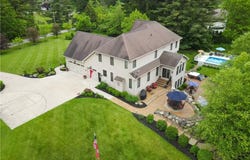 1302 Hillandale Drive, Akron, OH 44333