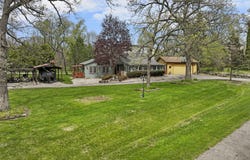 N7307 Mariner Hills Cir, Elkhorn, WI 53121