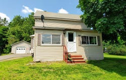 9 Locust Street, Madison, ME 04950