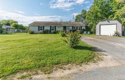 39 Saint Lawrence Avenue, Alexandria Bay, NY 13607