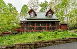 319 Ivy Wood Lane, Mountain City, TN 37683