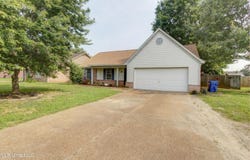 4141 Shadow Glen Drive, Horn Lake, MS 38637