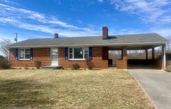 2811 Isle of Pines Drive, Moneta, VA 24121
