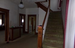 211 9th Ave, Hinton, WV 25951