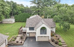 1901 Lexington Avenue S, Mendota Heights, MN 55118