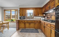 613 W Main Street, South Amherst, OH 44001