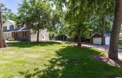 413 FAIRWYND Drive, Le Claire, IA 52753