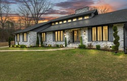 900 SHADES CLIFF Rd, Jasper, AL 35504