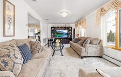 664 Day Ave, Ridgefield Boro, NJ 07657-2721