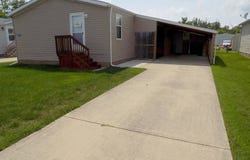 13455 Pear St, Carleton, MI 48117