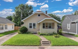 930 21ST Avenue, Rock Island, IL 61201