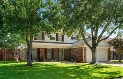 105 Wooddale, Euless, TX 76039