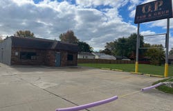 1090 N Dixie Highway, Monroe, MI 48162