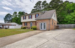2904 Sir Walter Crescent, Chesapeake, VA 23321