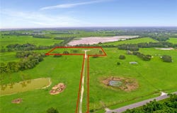 8851 C 469, CENTER HILL, FL 33514