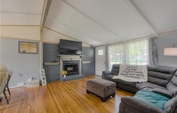 5613 N Garfield Avenue, Gladstone, MO 64118