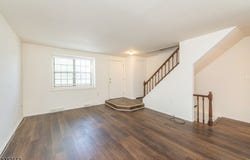 21 Great Horned Owl Ct, Allamuchy Twp., NJ 07840-3303