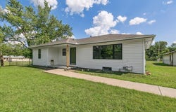321 W 8th, Andover, KS 67002