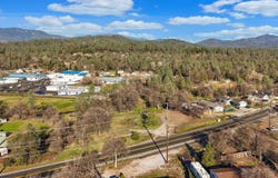 3550 Oasis Road, Redding, CA 96003