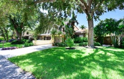 1085 Raintree Drive, Palm Beach Gardens, FL 33410
