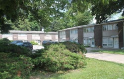 604 S OAKLAND Avenue, Carbondale, IL 62901