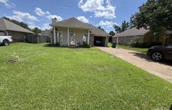 1941 Christine Drive, Byram, MS 39272