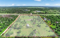 131 Still Forest DR, Cedar Creek, TX 78612