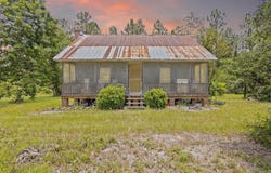 837 NE Raspberry Way, Pinetta, FL 32350