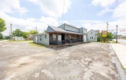 112 N Westminster Street, Waynesfield, OH 45896