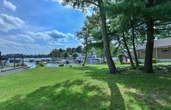 23 Lakeview Rd., Webster, MA 01570